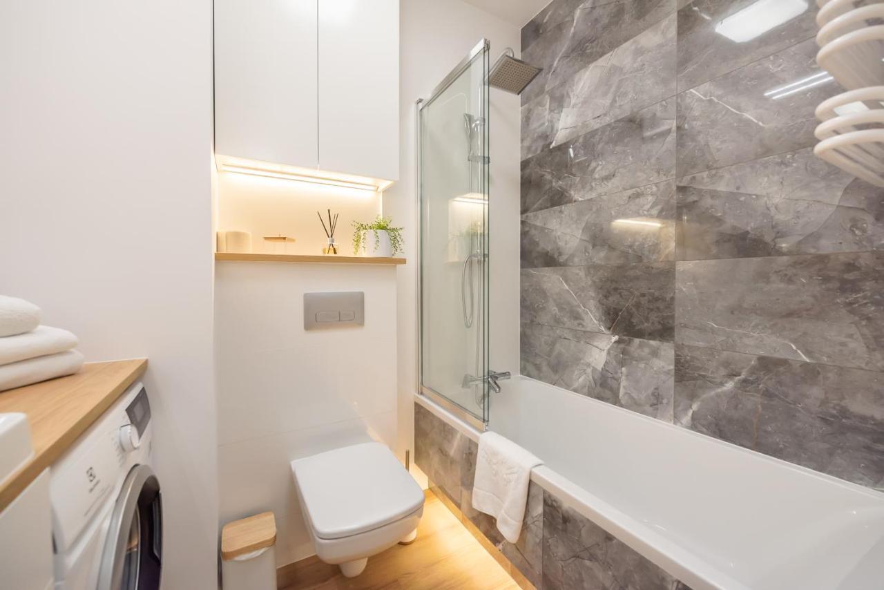 Apartament Bliska Wola Navy Blue Business Warszawa